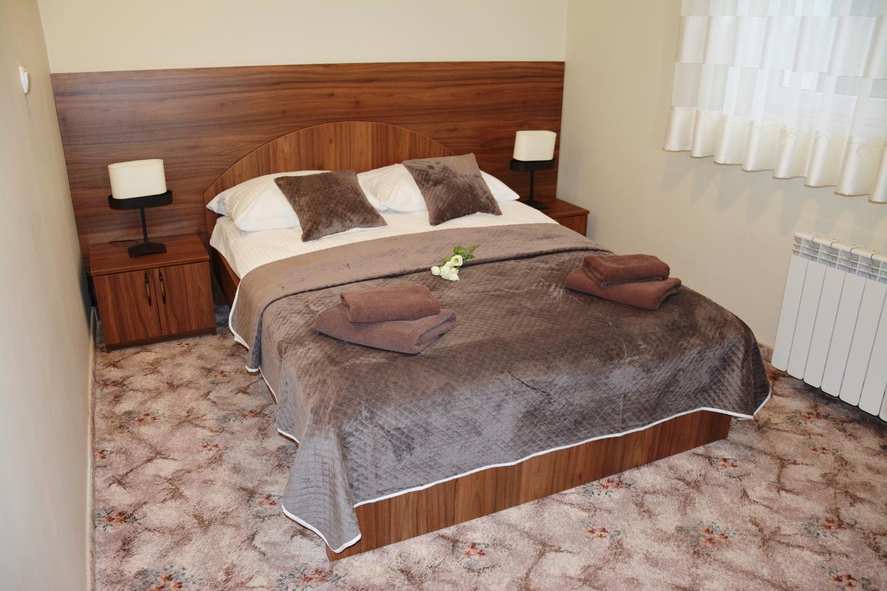 Hotel Irena Моронг Екстериор снимка